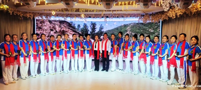 1702886173110109.jpg 002颁发晋升一级证书.jpg