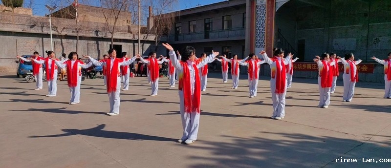 平遥老体协举行庆“三八”联谊活动2.jpg